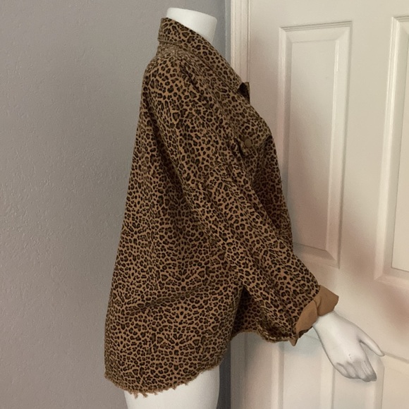 Oversize animal print lite weight jacket “”nwt” M - Picture 4 of 6